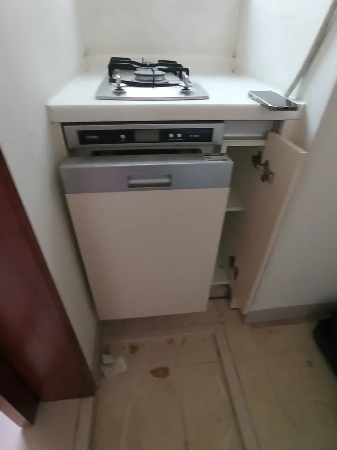 베란다바닥미장공사 시공 전 베란다 상태